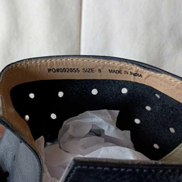 Journee Collection Black Cutout Ankle Booties_8 - Picture 4 of 7